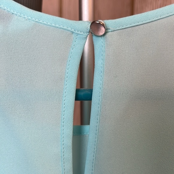 Guess Top - Picture 4 of 4